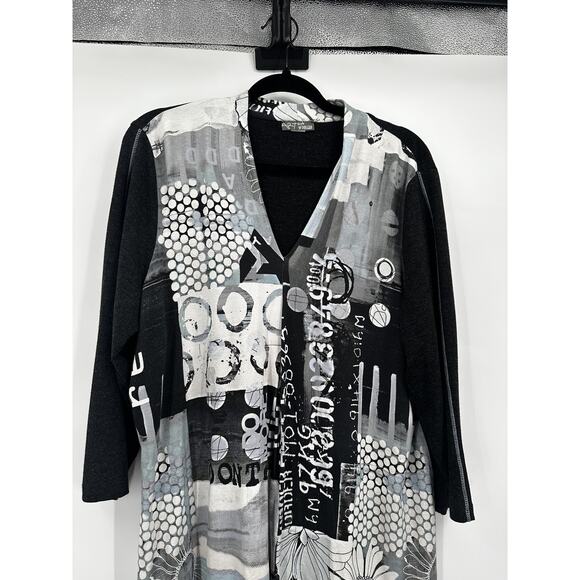 Dolcezza Art Simply Pullover Womens 1X Abstract Floral Print 71622X Top Sweater - Picture 2 of 10